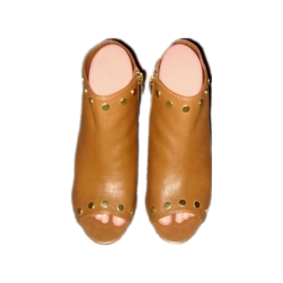 Vince Camuto Caramel Brown Leather Shoes - Picture 2 of 5